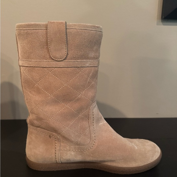 💥Tory Burch Suede Pull On Boots. Color Tan, Size 9, Mid-calf - Picture 3 of 8